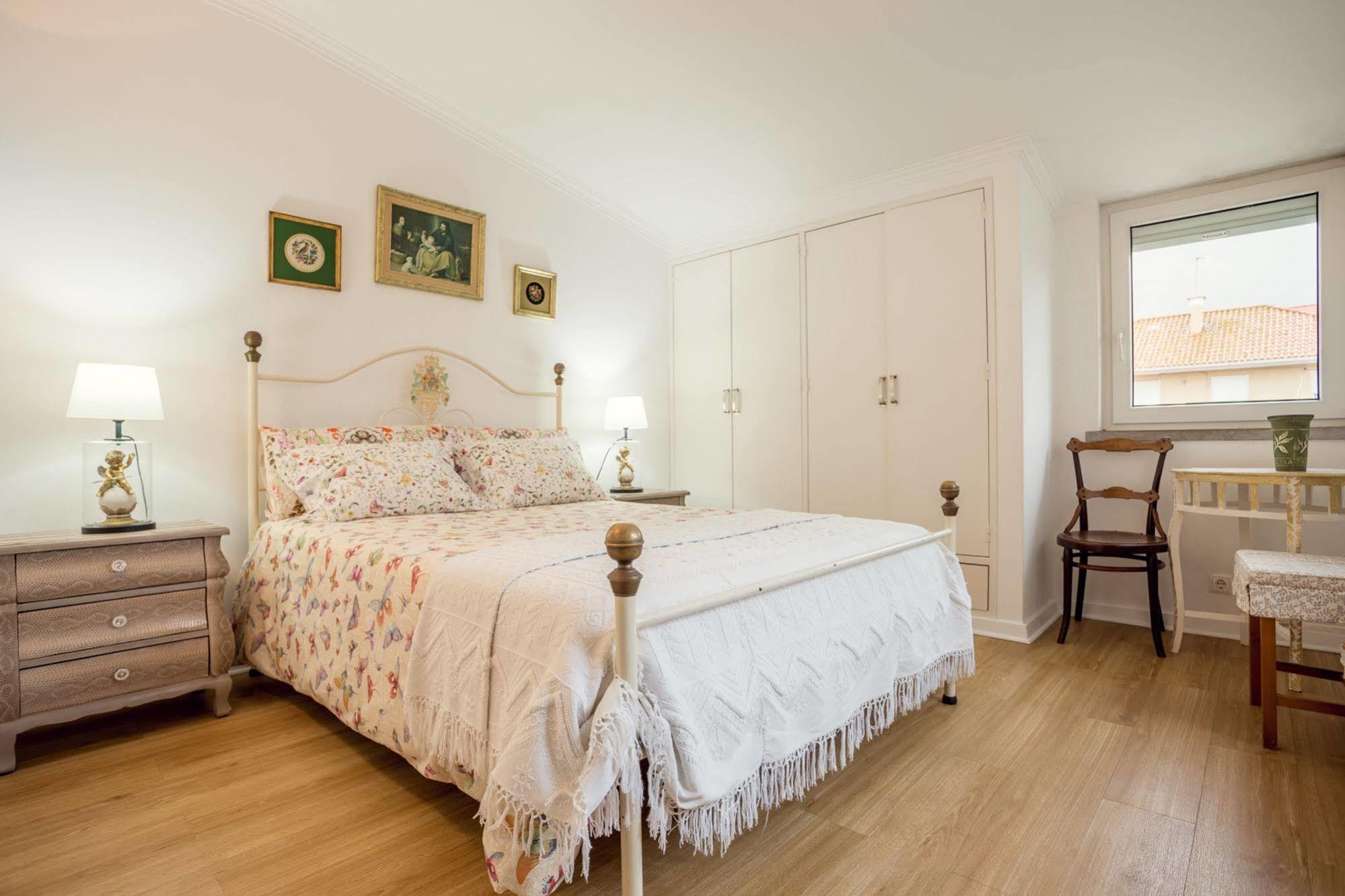 Petunia - Guest House Cascais Buitenkant foto